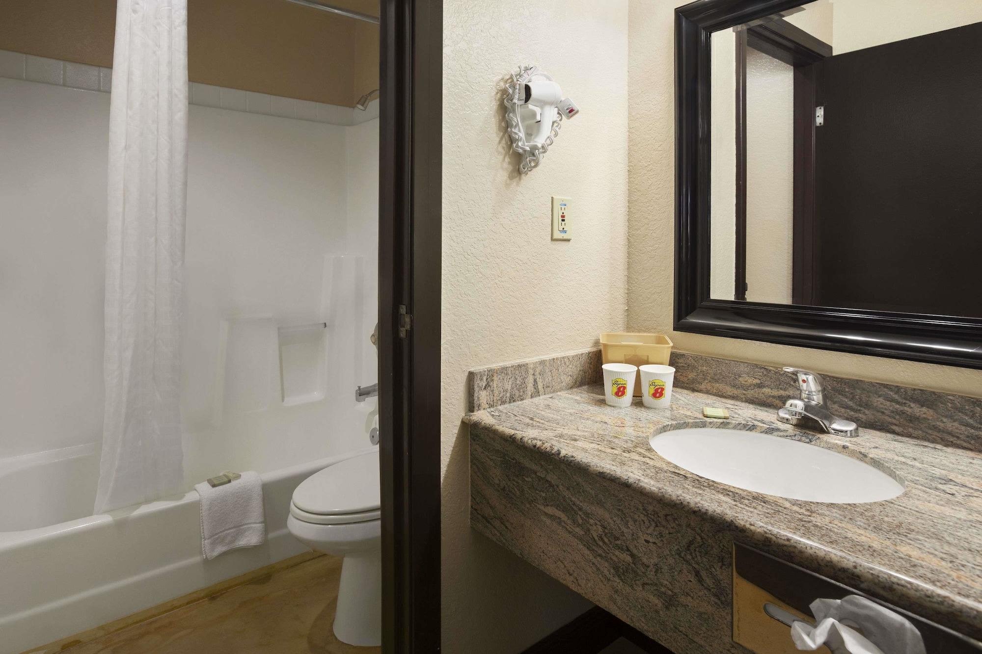 Super 8 By Wyndham Austin University/Downtown Area Extérieur photo