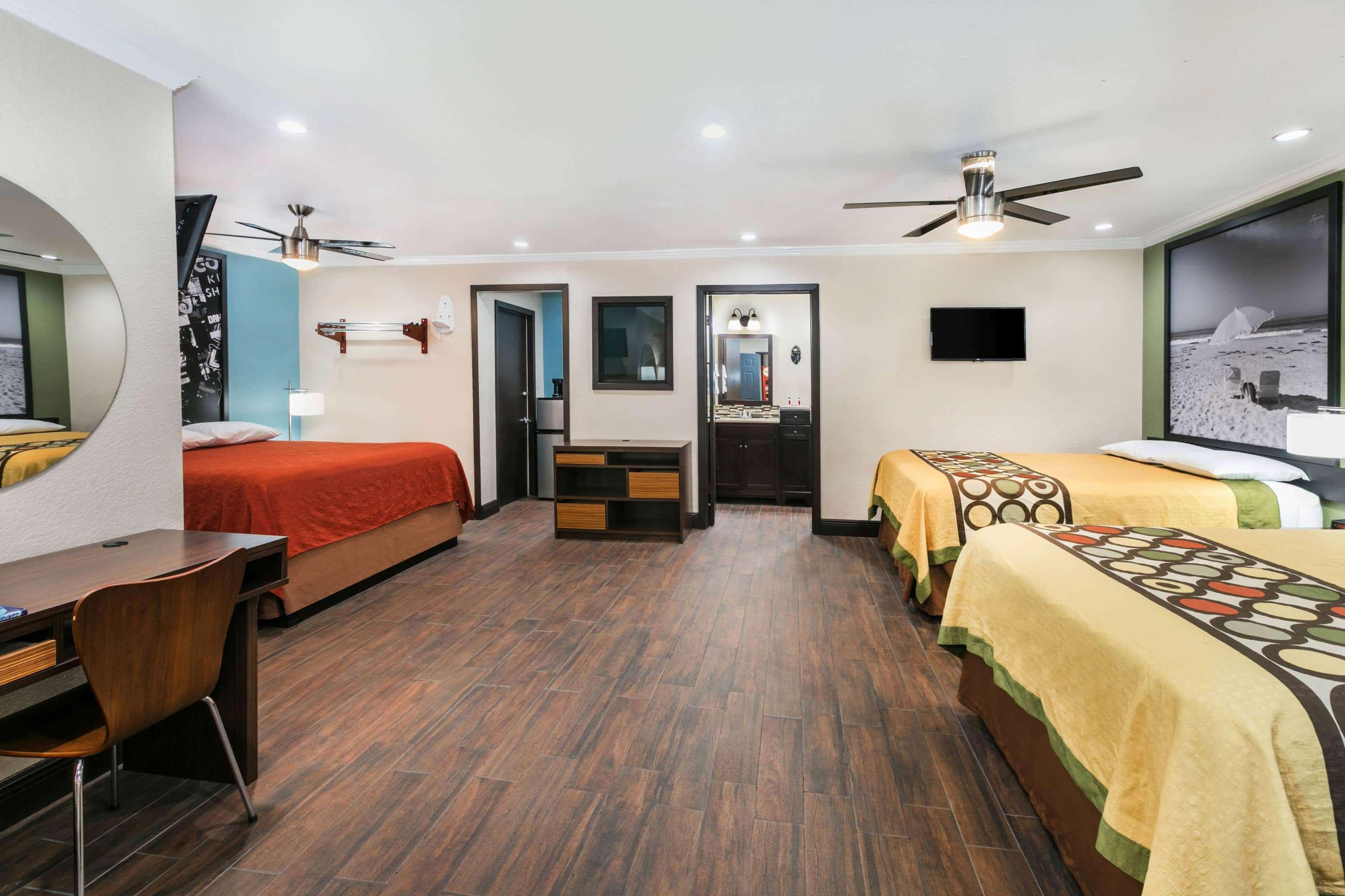 Super 8 By Wyndham Austin University/Downtown Area Extérieur photo
