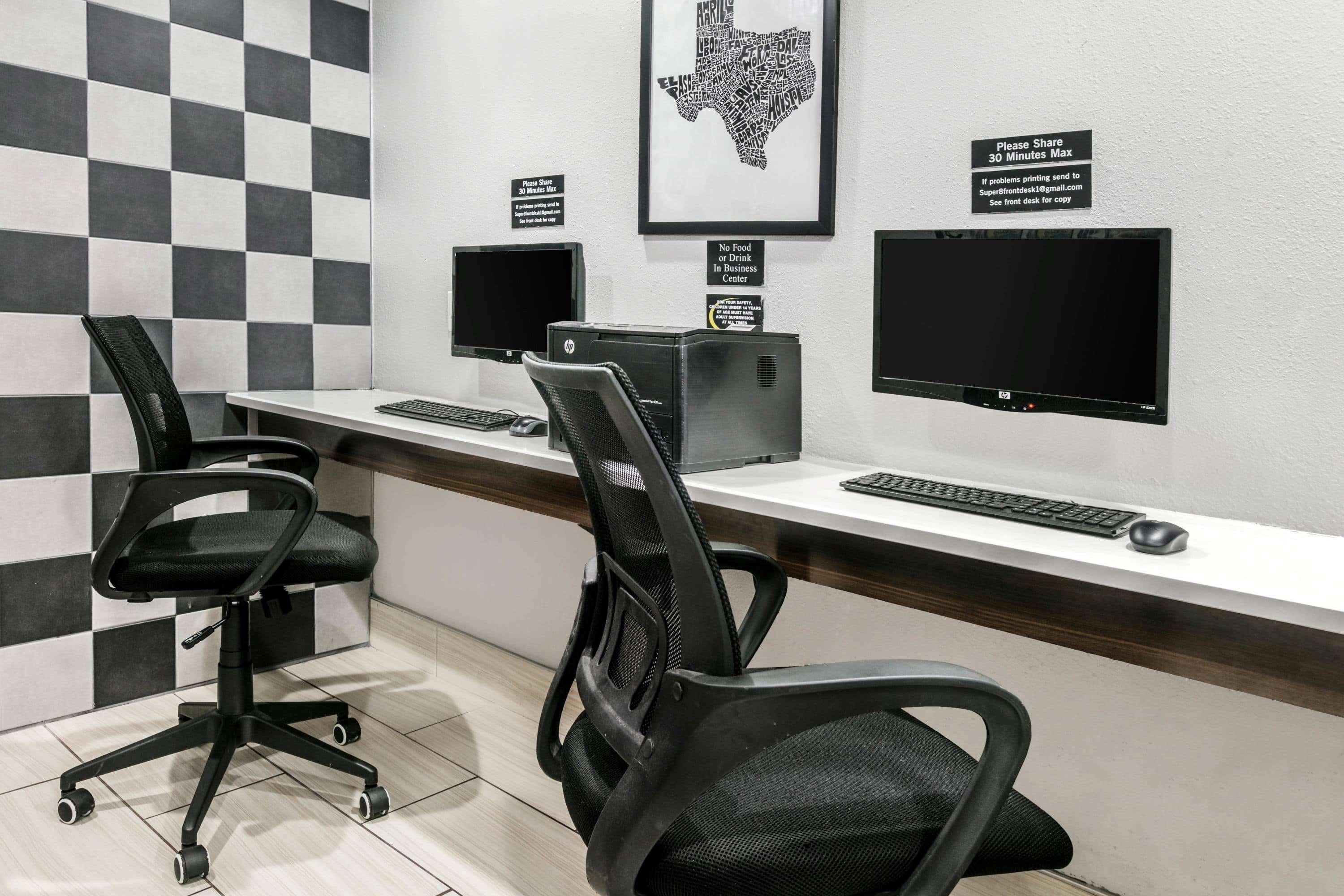 Super 8 By Wyndham Austin University/Downtown Area Extérieur photo