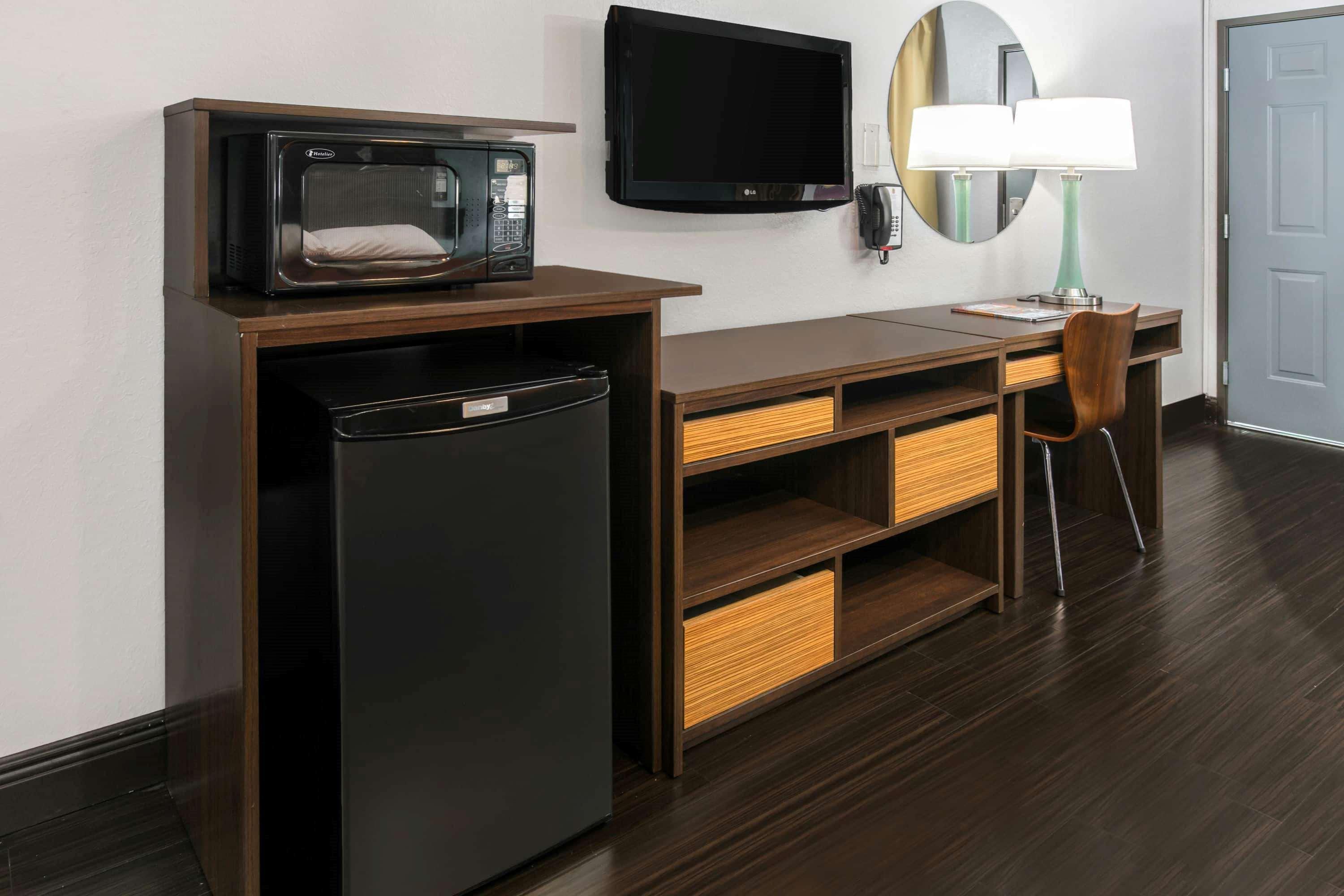 Super 8 By Wyndham Austin University/Downtown Area Extérieur photo
