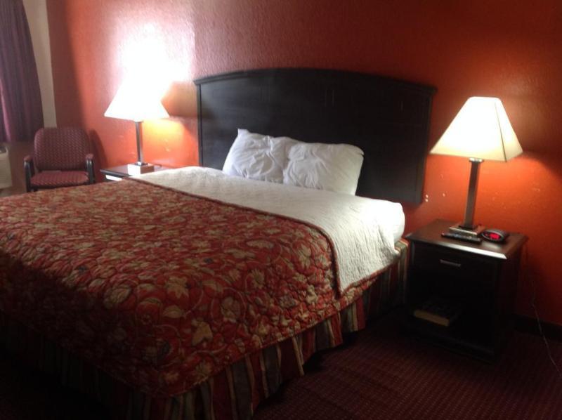 Super 8 By Wyndham Austin University/Downtown Area Extérieur photo