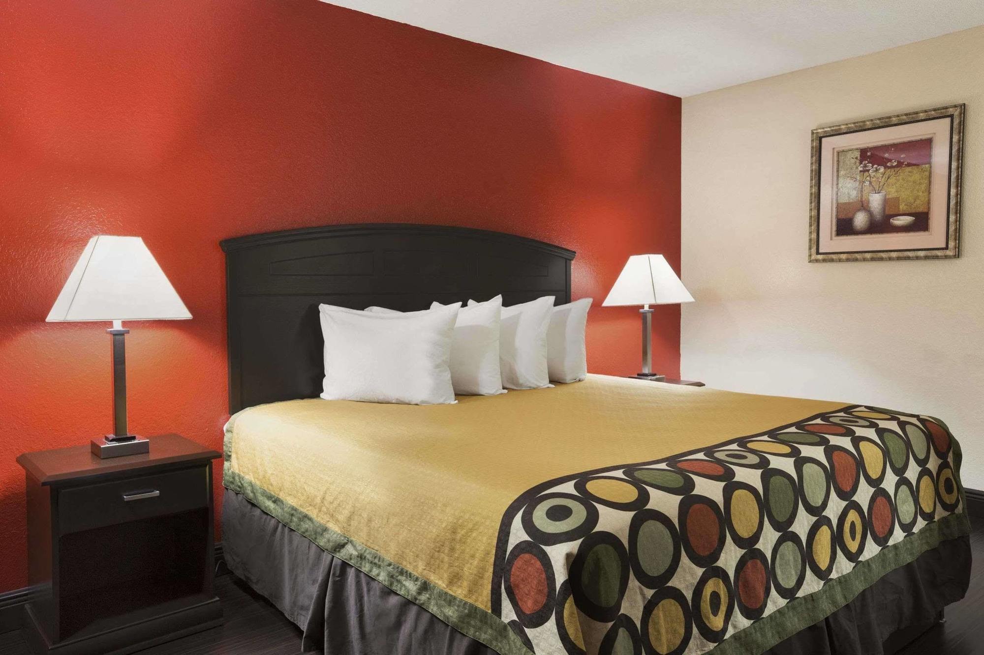 Super 8 By Wyndham Austin University/Downtown Area Extérieur photo